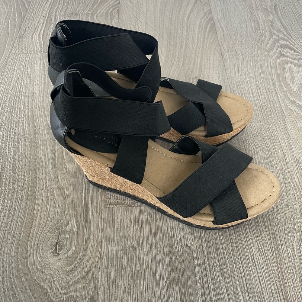 Kenneth Cole Wedges